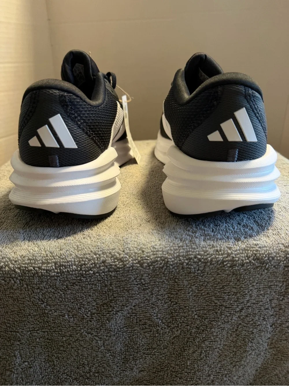 adidas Galaxy 7 M Black White Carbon Men's Size 7.5 NIB Running ID8760